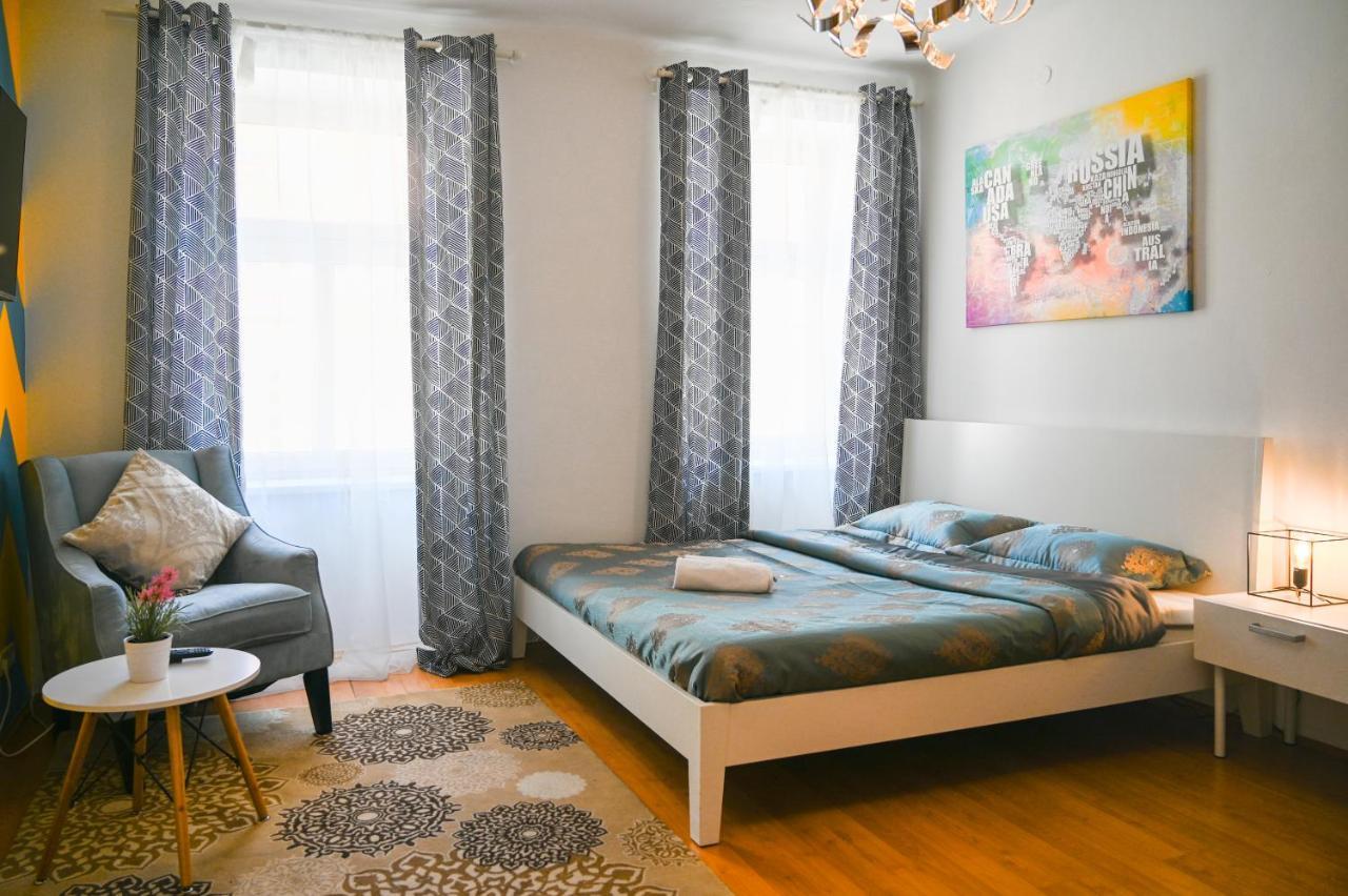 Backpacker Apartment Bahnhof Wenen Buitenkant foto