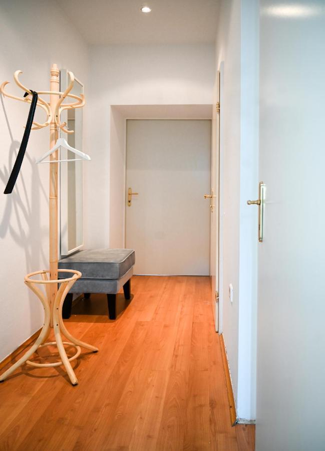 Backpacker Apartment Bahnhof Wenen Buitenkant foto